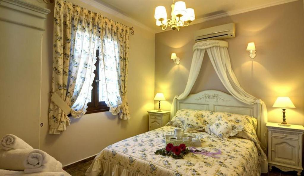 Adastra Ithaca Luxury *
